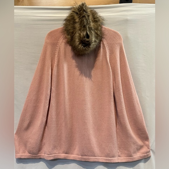 NWOT - IMAN Pullover Cotton/Cashmere Blend Faux Fur Detached Collar Poncho - Picture 2 of 7